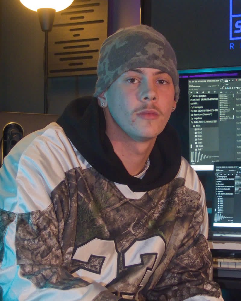 BILLS, Producer